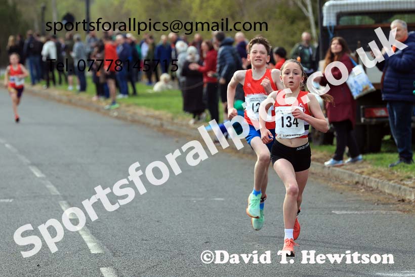 Boys and Girls under-13s, 2025 Elswick Harriers Good Friday Road Relays, Newburn, Newcastle upon Tyne. Photo: David T. Hewitson/Sports for All Pics